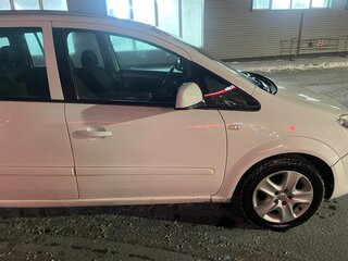 2013 Opel Zafira B Рестайлинг, белый, 900000 рублей, вид 5