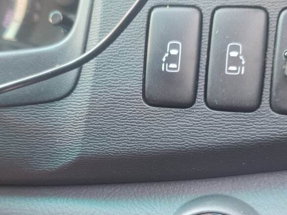 2010 Toyota ISis I Рестайлинг, белый - вид 12