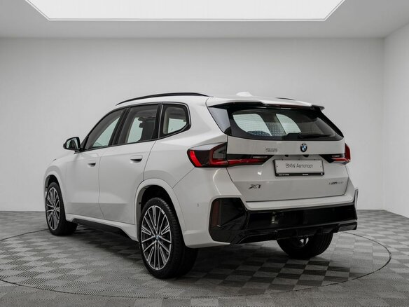 2026 BMW X1 Long 25Li xDrive III (U11/U12), белый, 5990000 рублей - вид 9