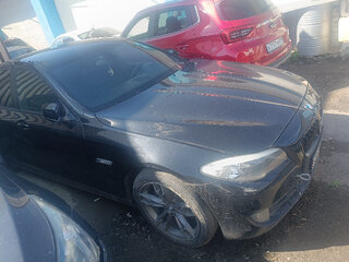 2012 BMW 5 серии 535i VI (F10/F11/F07), чёрный, 900000 рублей, вид 2