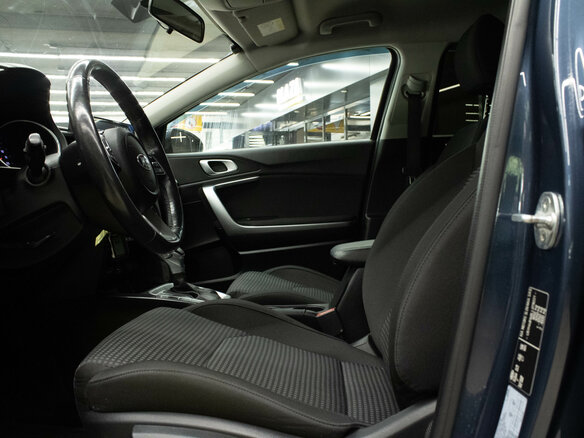 2020 Kia Ceed III, синий, 1780000 рублей - вид 10