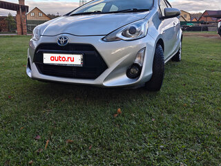 2015 Toyota Aqua I Рестайлинг, серый, 950000 рублей, вид 3