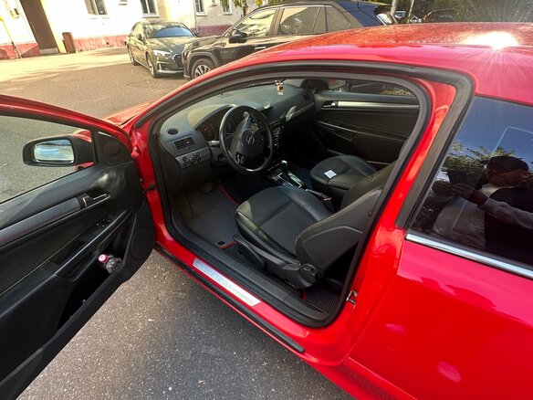 2007 Opel Astra GTC H Рестайлинг, красный, 600000 рублей - вид 17