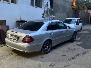 2008 Mercedes-Benz E-Класс 230 III (W211, S211) Рестайлинг, серебристый, 1300000 рублей, вид 2