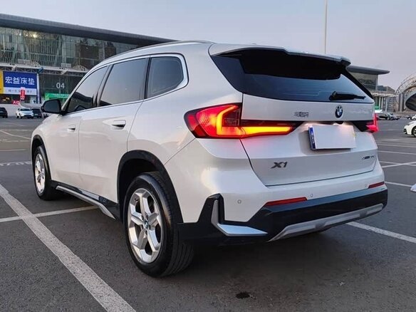 2025 BMW X1 Long 20Li sDrive III (U11/U12), белый, 3570000 рублей - вид 20