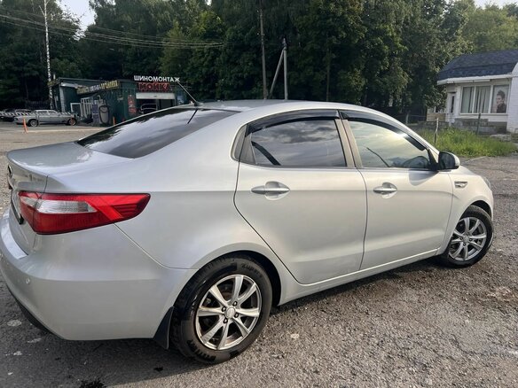 2013 Kia Rio 5-speed III, серый - вид 3