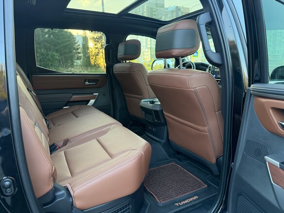 2024 Toyota Tundra CrewMax III, чёрный, 8250000 рублей - вид 12