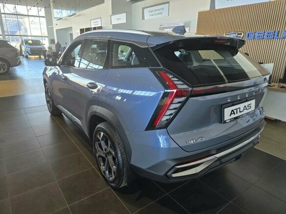 2025 Geely Atlas II, голубой, 3449990 рублей - вид 3