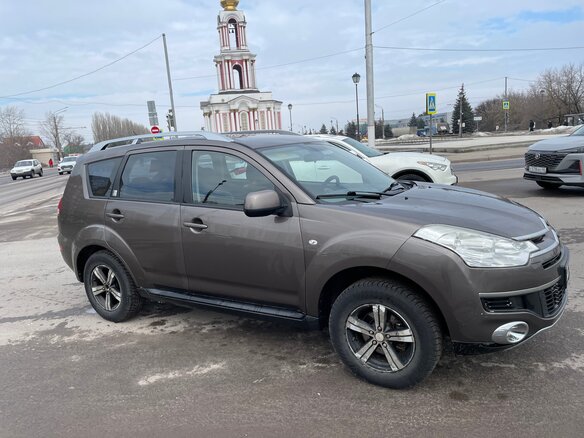 2011 Citroen C-Crosser, коричневый, 1000000 рублей - вид 2