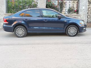 2015 Volkswagen Polo V Рестайлинг, синий, 1050000 рублей, вид 4