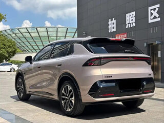 2026 Changan Qiyuan Q05 51.9 kWh II, золотистый, 2411255 рублей, вид 4