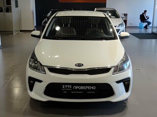 2020 Kia Rio IV, белый, 1230000 рублей, вид 2
