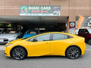 2023 Toyota Prius V (XW60), жёлтый, 3150000 рублей, вид 4