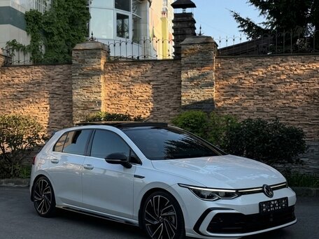 2022 Volkswagen Golf VIII, белый, 1900000 рублей, вид 1