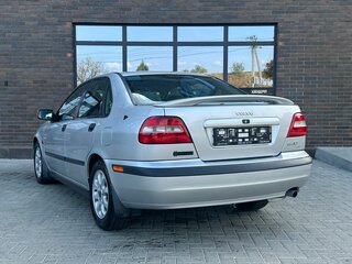 2001 Volvo S40 I Рестайлинг, серебристый, 600000 рублей, вид 3
