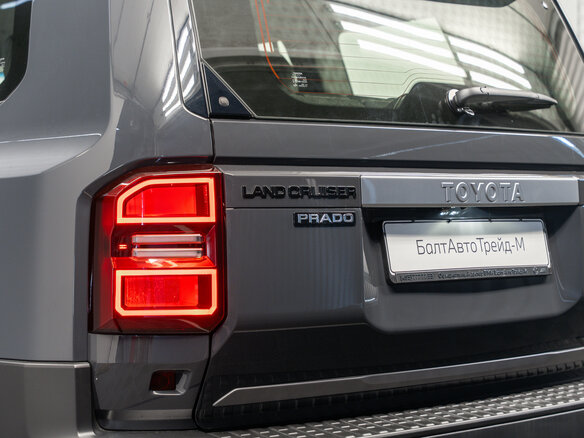 2026 Toyota Land Cruiser Prado 250 Series, серый - вид 28