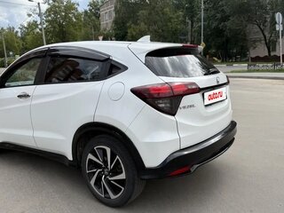 2018 Honda Vezel I Рестайлинг, белый, 1750000 рублей, вид 3