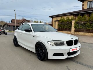 2011 BMW 1 серии 135i I (E82/E88) Рестайлинг 2, белый, 1849000 рублей, вид 3