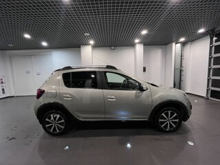 2016 Renault Sandero Stepway II, бежевый, 690000 рублей, вид 2
