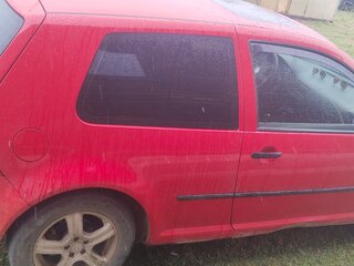 2002 Volkswagen Golf IV, красный, 300000 рублей, вид 3
