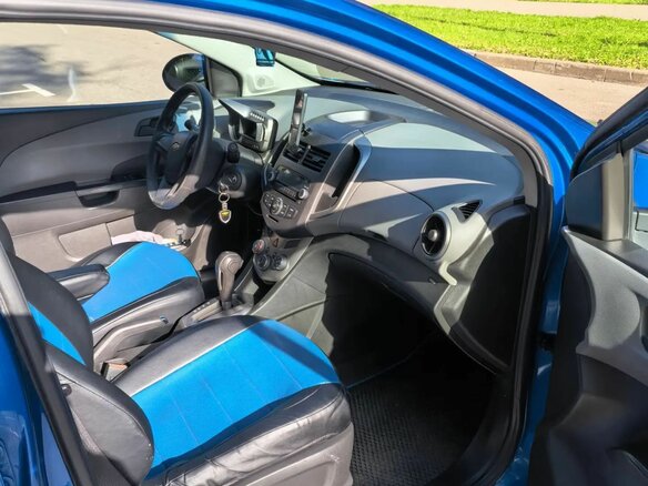 2013 Chevrolet Aveo II, синий, 695000 рублей - вид 5
