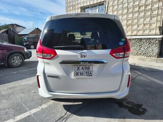 2018 Honda Freed II, белый, 1520000 рублей, вид 5