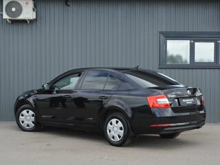 2017 Skoda Octavia III (A7) Рестайлинг, чёрный, 1099999 рублей, вид 4