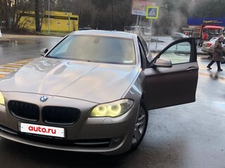 2011 BMW 5 серии 535i xDrive VI (F10/F11/F07), серебристый, 2000000 рублей, вид 2