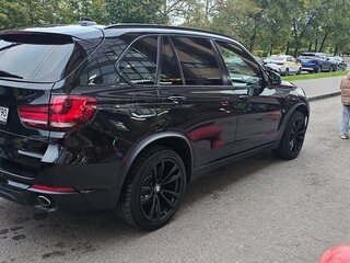2017 BMW X5 25d III (F15), чёрный, 3400000 рублей, вид 4