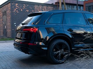 2020 Audi Q7 45 TDI II (4M) Рестайлинг, чёрный, 5300000 рублей, вид 4