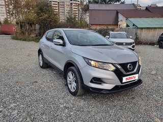 2020 Nissan Qashqai II Рестайлинг, серебристый, 1800000 рублей, вид 3