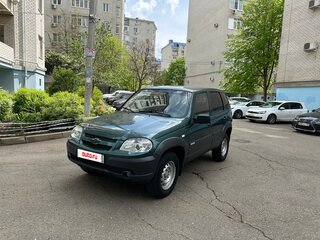 2011 Chevrolet Niva I Рестайлинг, зелёный, 630000 рублей, вид 1