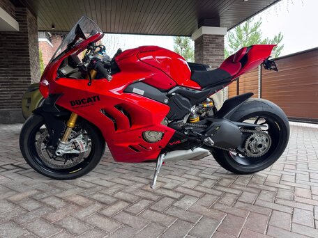 2024 Ducati Panigale V4, красный, 3150000 рублей, вид 1