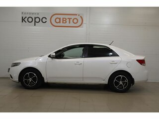 2011 Kia Cerato 6-speed II, белый, 576000 рублей, вид 2