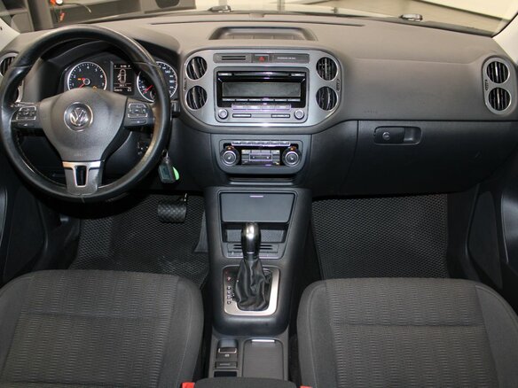 2015 Volkswagen Tiguan I Рестайлинг, чёрный, 1488000 рублей - вид 12