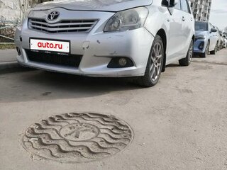 2009 Toyota Verso I, серый, 800000 рублей, вид 2
