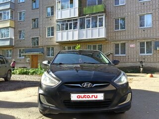 2013 Hyundai Solaris I, чёрный, 700000 рублей, вид 4