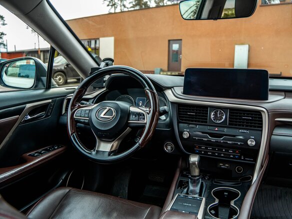 2019 Lexus RX 300 IV Рестайлинг, белый, 4450000 рублей - вид 10