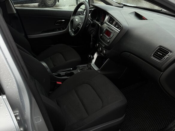 2016 Kia Ceed II Рестайлинг, серебристый, 1250000 рублей - вид 7