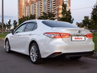 2022 Toyota Camry VIII (XV70) Рестайлинг, белый, 3250000 рублей, вид 5