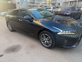 2021 Kia K5 III, белый, 2500000 рублей, вид 1