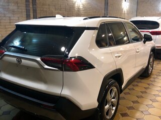 2020 Toyota RAV4 V (XA50), белый, 3200000 рублей, вид 4