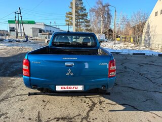 2017 Mitsubishi L200 V, синий, 1650000 рублей, вид 3