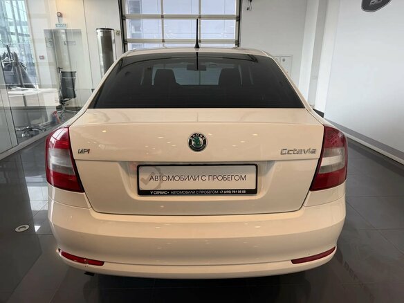 2013 Skoda Octavia II (A5) Рестайлинг, белый - вид 5