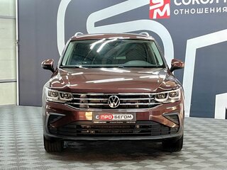 2021 Volkswagen Tiguan II Рестайлинг, коричневый, 2909900 рублей, вид 2