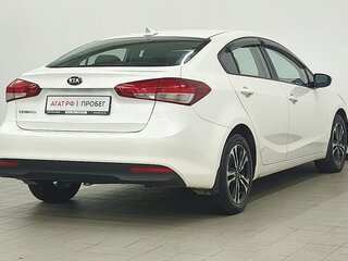 2017 Kia Cerato III Рестайлинг (Classic), белый, 1179000 рублей, вид 5