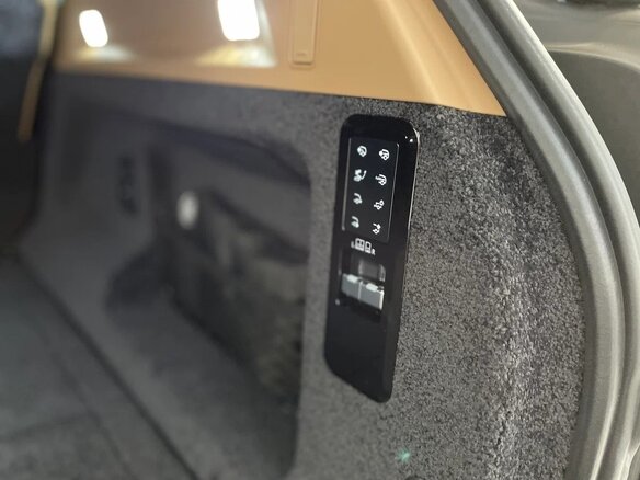 2026 Land Rover Range Rover P530 MHEV Long V, чёрный, 27000000 рублей - вид 24