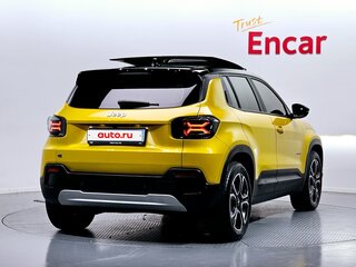 2024 Jeep Avenger EV, жёлтый, 3633666 рублей, вид 3