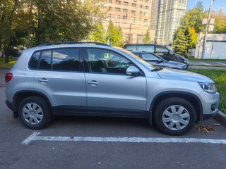 2014 Volkswagen Tiguan I Рестайлинг, серебристый, 1200000 рублей, вид 3