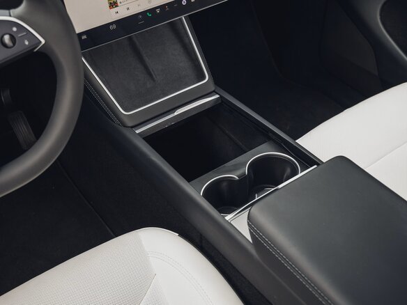 2026 Tesla Model Y Long Range I Рестайлинг, серебристый - вид 10